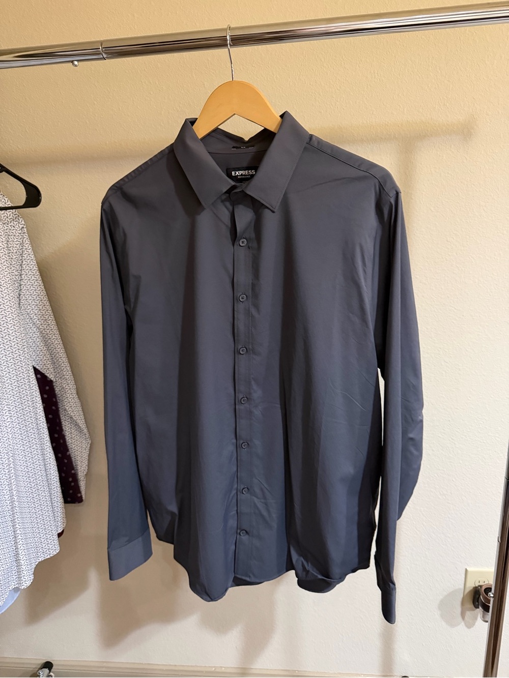 Express Performance Men’s XL Charcoal Gray Stretch Dress Shirt